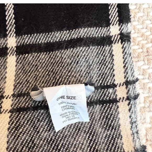 J. Crew Black and White Plaid Throw Blanket EuC - Picture 3 of 4